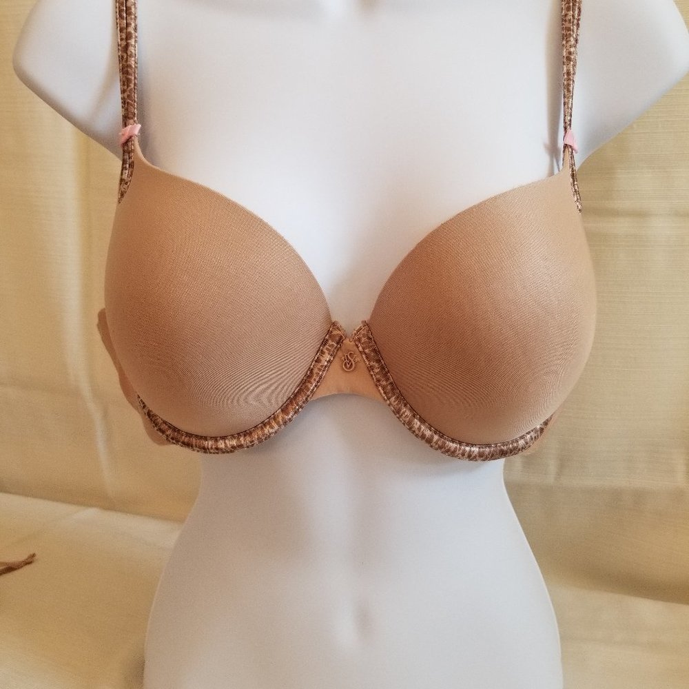 Gently worn Victoria Secret 38B "Gorgeous" 5-Way Demi Bra "Sexy Little Things"